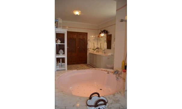 Venta - Chalet Independiente -
Dehesa de Campoamor