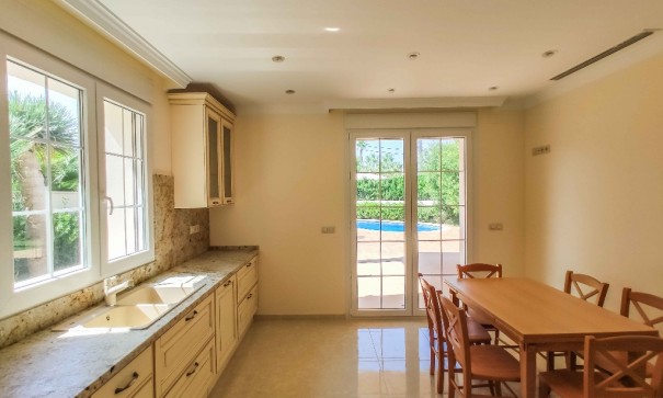 Obra Nueva - Chalet Independiente -
Cabo Roig