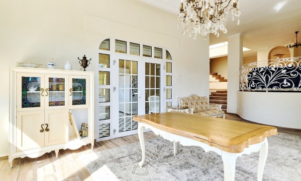 Videresalg - Fritliggende villa -
Dehesa de Campoamor