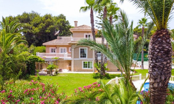 Sprzedaż - Willa wolnostojąca -
Villamartín - Villamartin