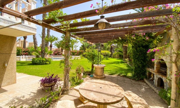 Sprzedaż - Willa wolnostojąca -
Villamartín - Villamartin