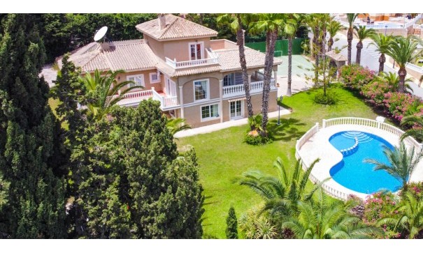 Sprzedaż - Willa wolnostojąca -
Villamartín - Villamartin