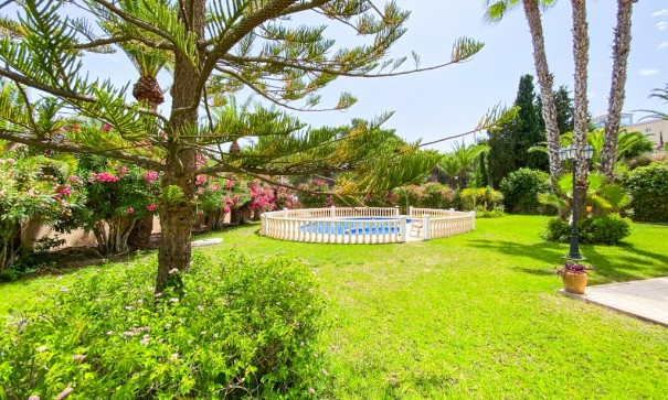 Sprzedaż - Willa wolnostojąca -
Villamartín - Villamartin