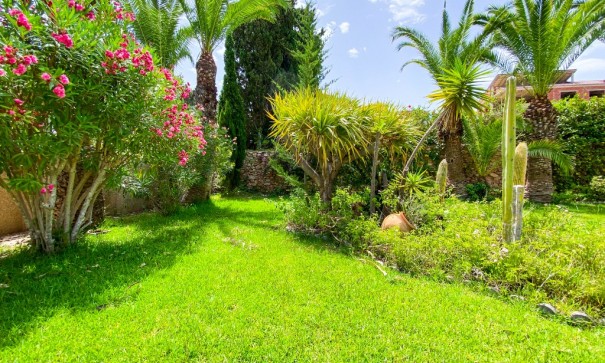 Sprzedaż - Willa wolnostojąca -
Villamartín - Villamartin