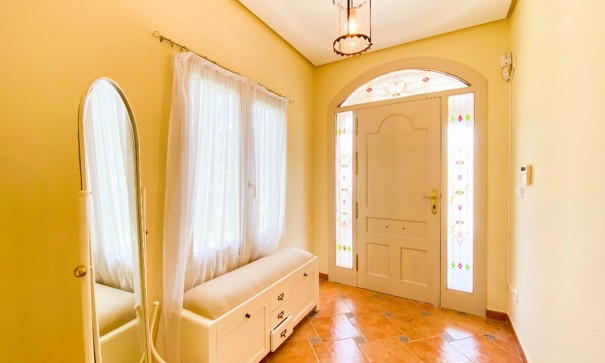 Sprzedaż - Willa wolnostojąca -
Villamartín - Villamartin