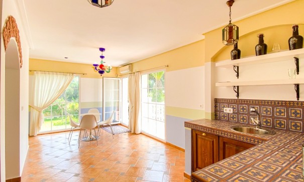 Sprzedaż - Willa wolnostojąca -
Villamartín - Villamartin