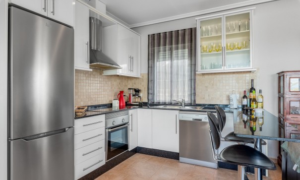 Videresalg - Fritliggende villa -
San Miguel de Salinas