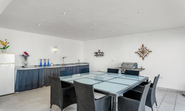 Videresalg - Fritliggende villa -
San Miguel de Salinas