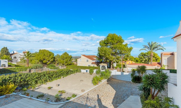 Videresalg - Fritliggende villa -
San Miguel de Salinas