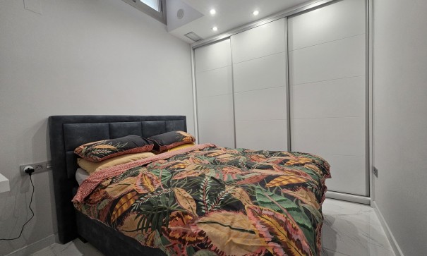 Videresalg - Fritliggende villa -
Villamartín