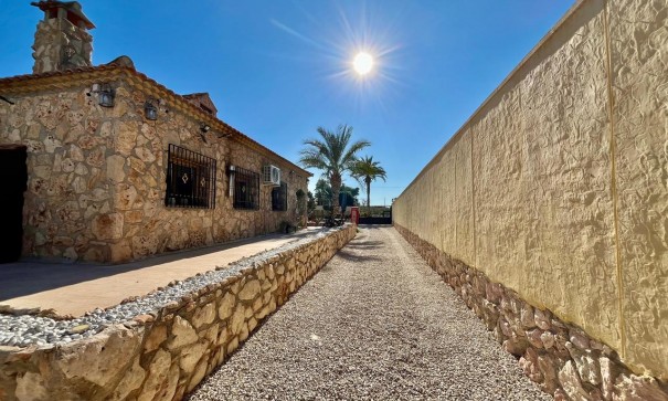 Revente - Finca Propriété rurale -
Fortuna