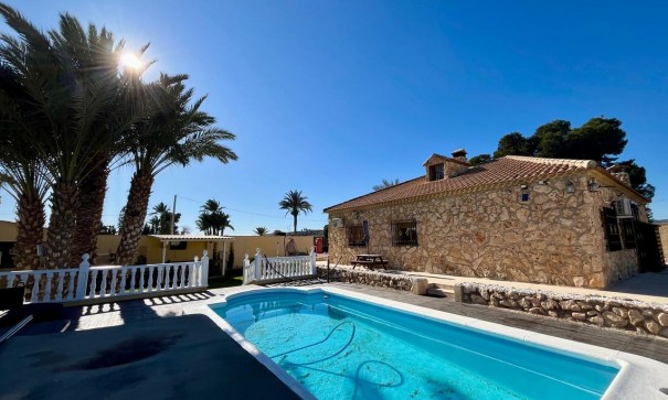 Revente - Finca Propriété rurale -
Fortuna