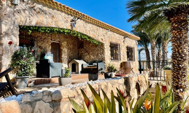 Revente - Finca Propriété rurale -
Fortuna