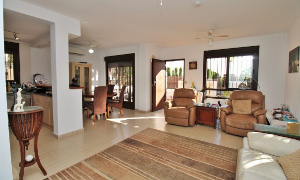 Sale - Detached Villa -
Villamartín - PAU 8