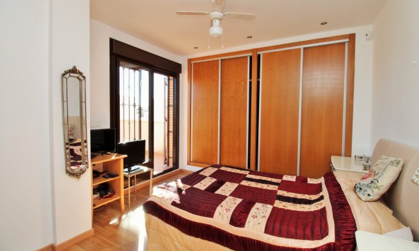 Sale - Detached Villa -
Villamartín - PAU 8