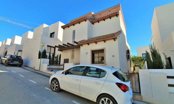 Sale - Detached Villa -
Villamartín - PAU 8