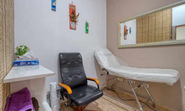 Återförsäljning - Kommersiell -
Torrevieja - La Mata