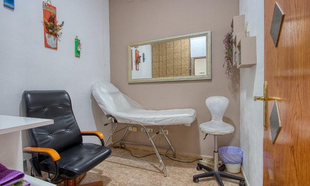 Återförsäljning - Kommersiell -
Torrevieja - La Mata