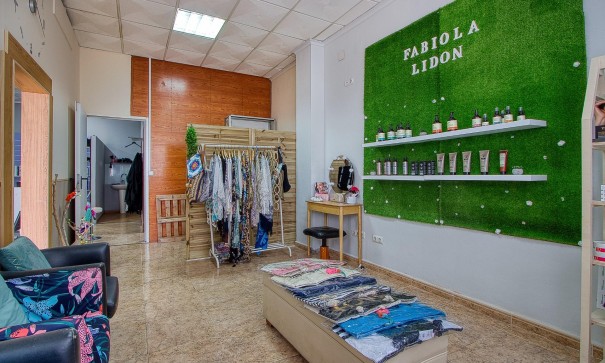 Återförsäljning - Kommersiell -
Torrevieja - La Mata