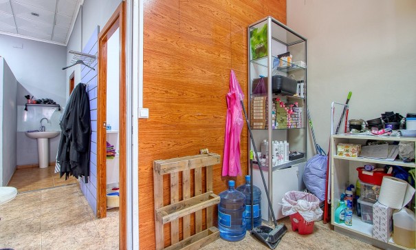 Återförsäljning - Kommersiell -
Torrevieja - La Mata