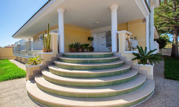 Resale - Freistehende Villa -
Torrevieja - Torreta florida