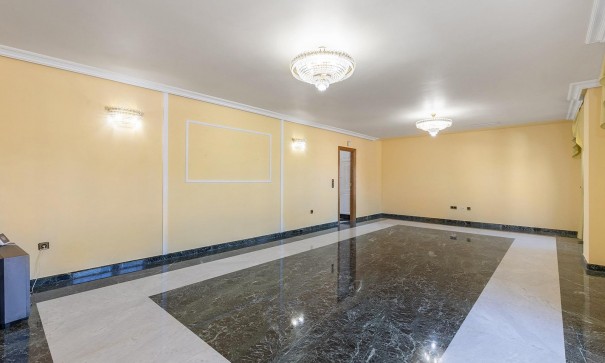 Resale - Freistehende Villa -
Torrevieja - Torreta florida