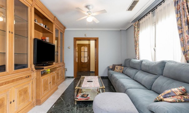 Resale - Freistehende Villa -
Torrevieja - Torreta florida