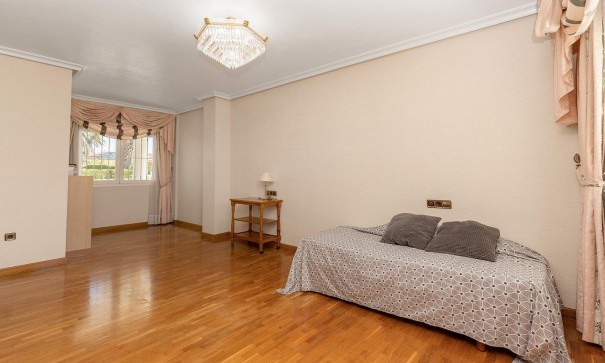 Resale - Freistehende Villa -
Torrevieja - Torreta florida