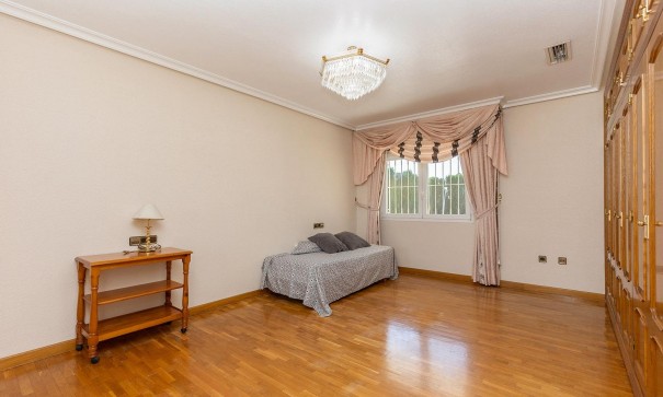 Resale - Freistehende Villa -
Torrevieja - Torreta florida