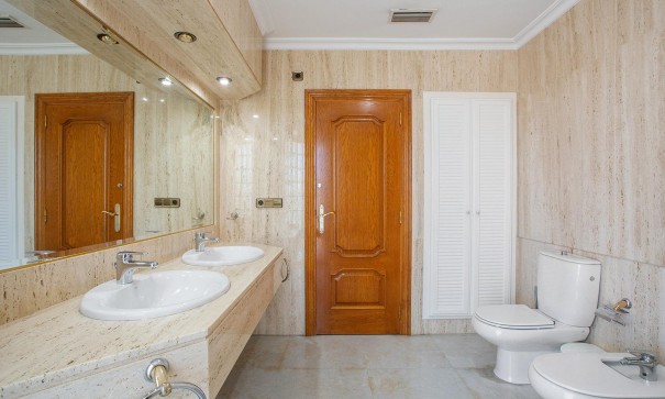 Resale - Freistehende Villa -
Torrevieja - Torreta florida