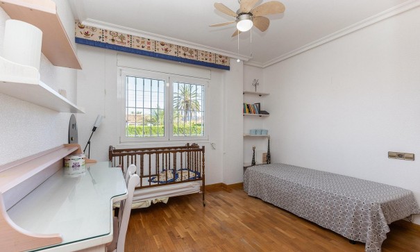 Resale - Freistehende Villa -
Torrevieja - Torreta florida