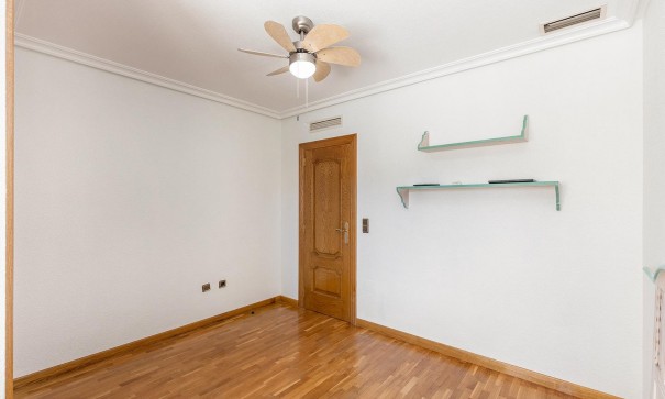 Resale - Freistehende Villa -
Torrevieja - Torreta florida