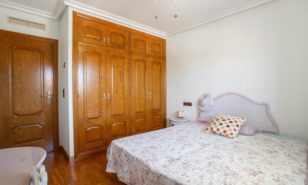 Resale - Freistehende Villa -
Torrevieja - Torreta florida