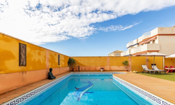 Resale - Doppelhaushälfte -
Torrevieja - Aguas Nuevas