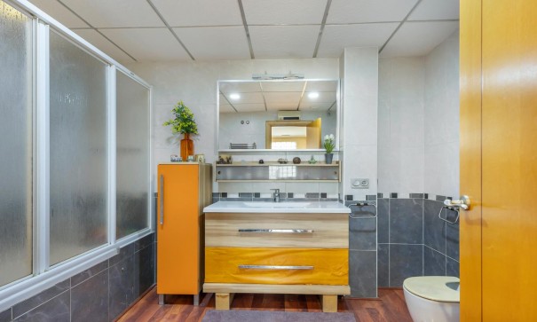 Resale - Doppelhaushälfte -
Torrevieja - Aguas Nuevas