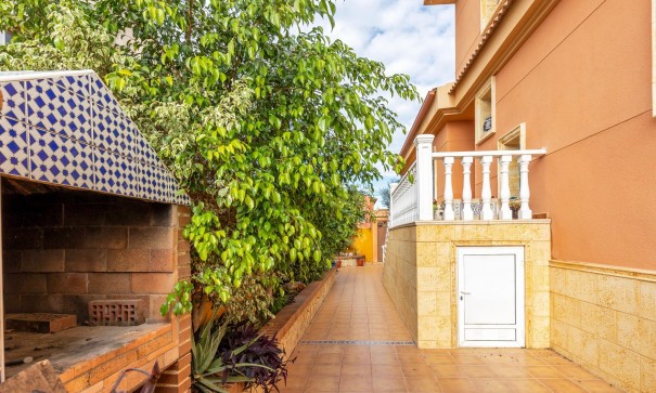 Resale - Doppelhaushälfte -
Torrevieja - Aguas Nuevas