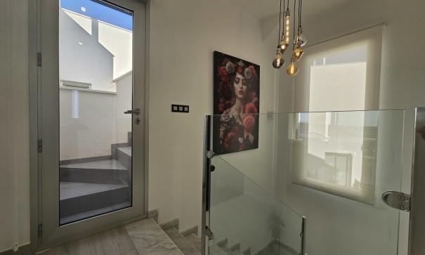 Resale - Freistehende Villa -
Cabo Roig