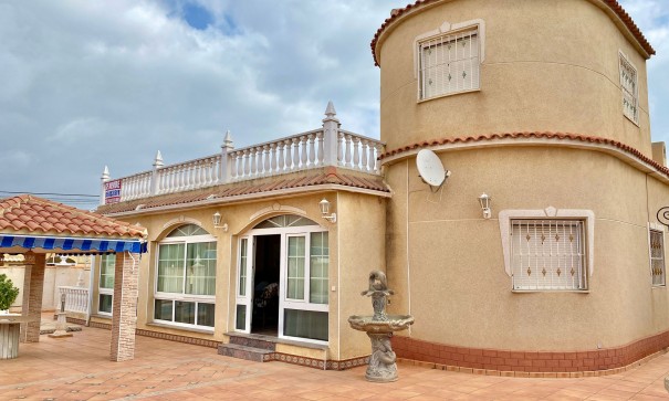 Sale - Detached Villa -
Torrevieja - 0
