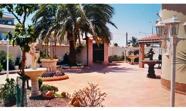 Sale - Detached Villa -
Torrevieja - 0