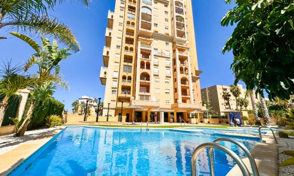 Resale - Wohnung Appartement -
Torrevieja