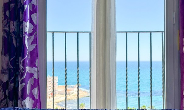 Resale - Wohnung Appartement -
Torrevieja