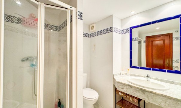 Resale - Wohnung Appartement -
Torrevieja