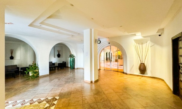 Resale - Wohnung Appartement -
Torrevieja