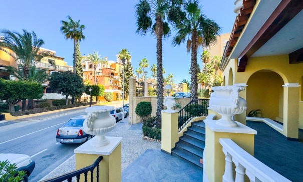 Resale - Wohnung Appartement -
Torrevieja