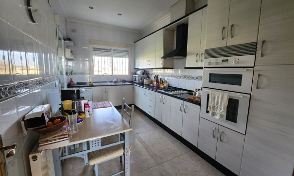 Återförsäljning - Finca lantlig egendom -
Catral