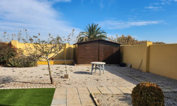 Återförsäljning - Finca lantlig egendom -
Catral