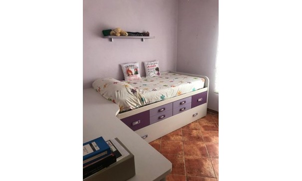 Videresalg - Finca landejendom -
Hondón de las Nieves