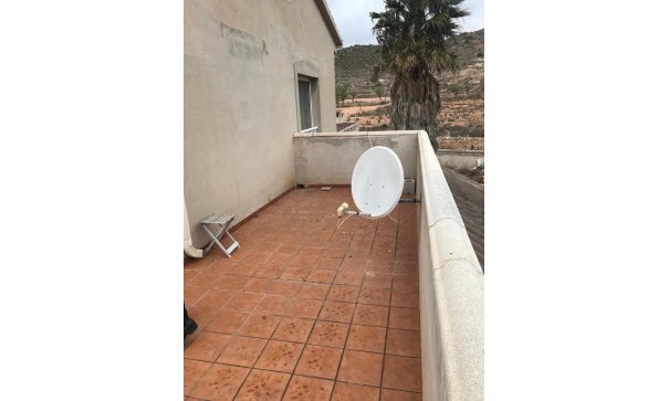 Videresalg - Finca landejendom -
Hondón de las Nieves