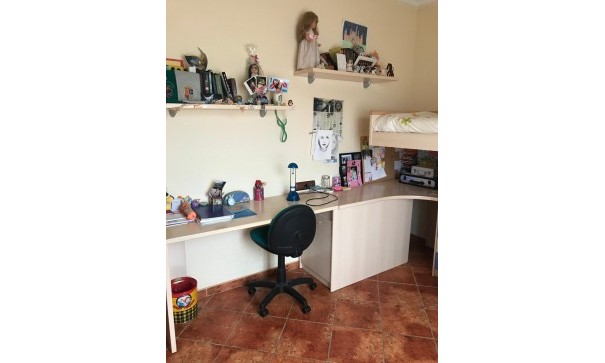 Videresalg - Finca landejendom -
Hondón de las Nieves