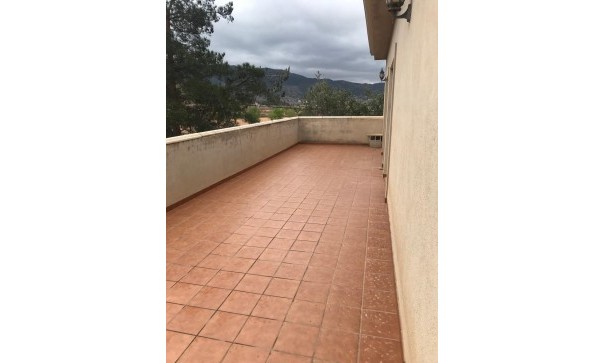 Videresalg - Finca landejendom -
Hondón de las Nieves